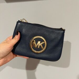 MICHAEL MICHAEL KORS dark blue wristlet